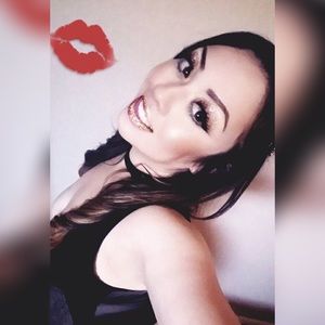 Meet your Posher, Lilia
